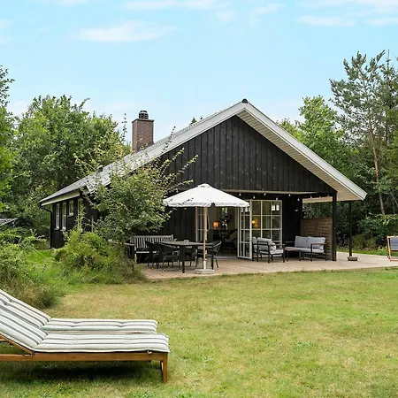 Family-friendly Near Ellinge Lyng