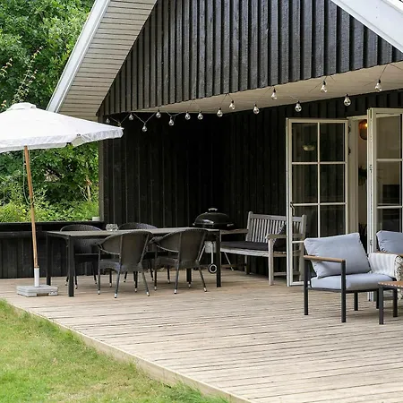 Feriehus Family-friendly Near Ellinge Lyng Højby