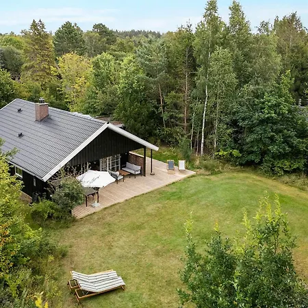 Family-friendly Near Ellinge Lyng